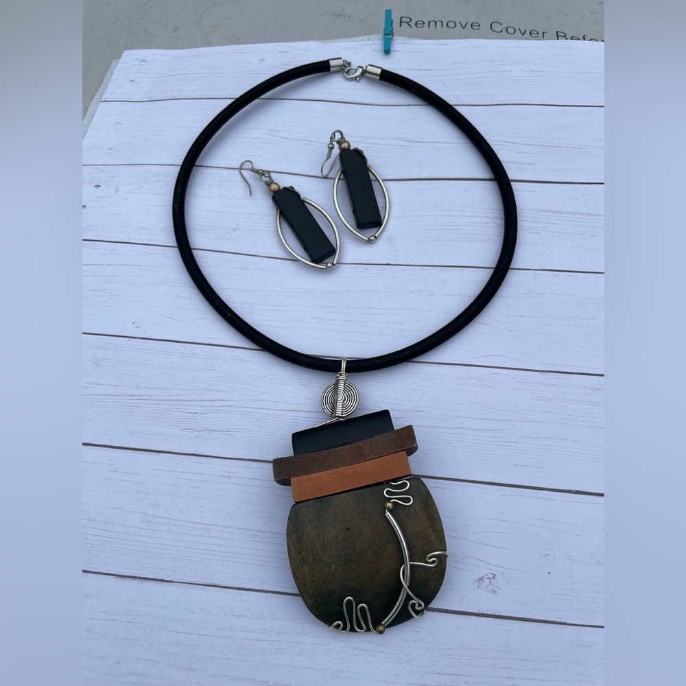 Handmade Collar and earring